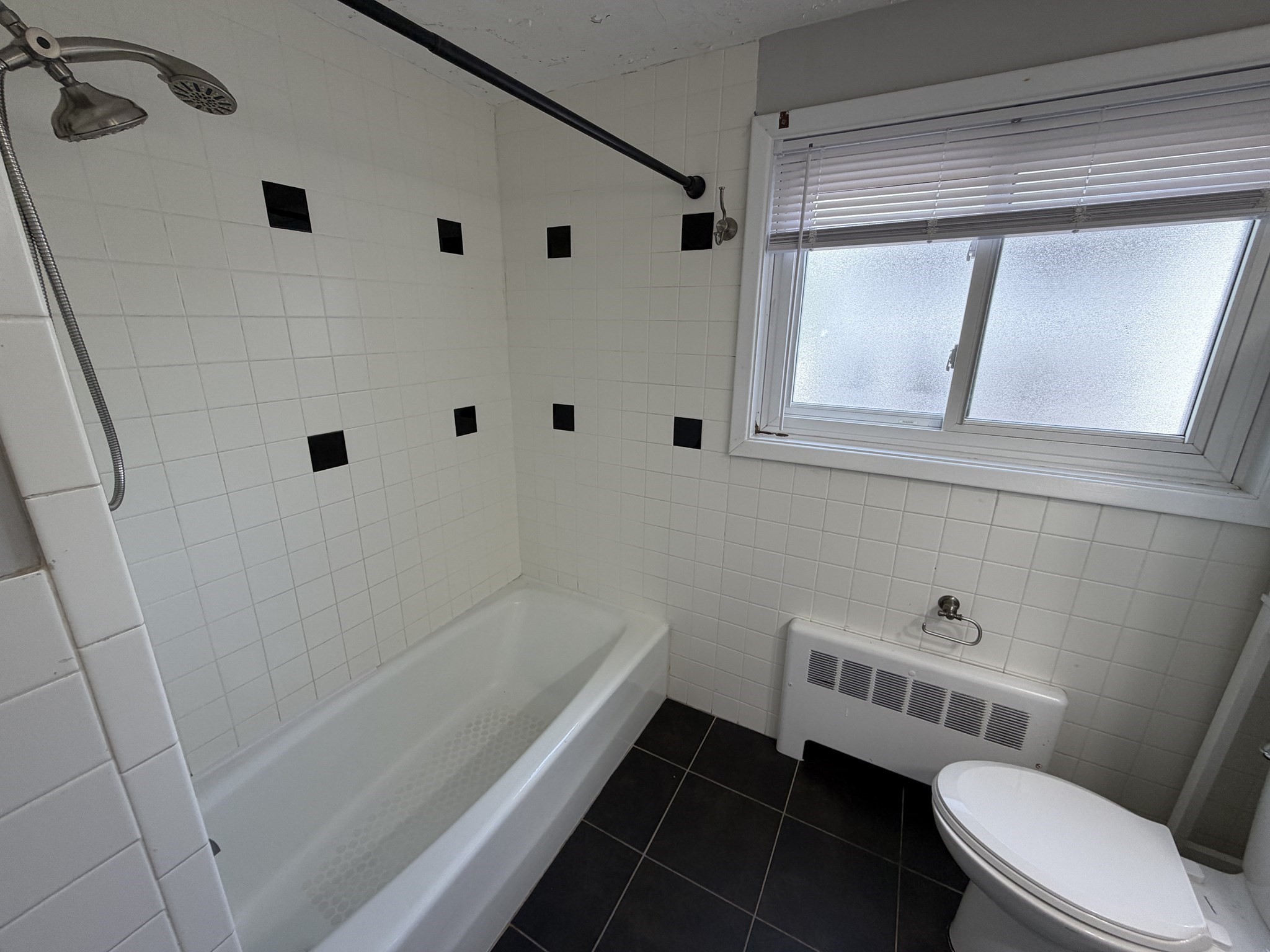 52 Carver Rd E # 1