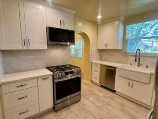 705 Garden DR
