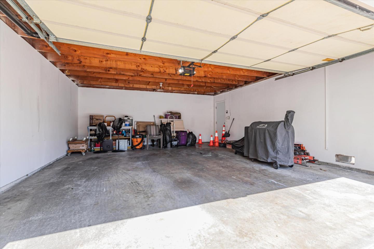 7082 Indian Wells CT