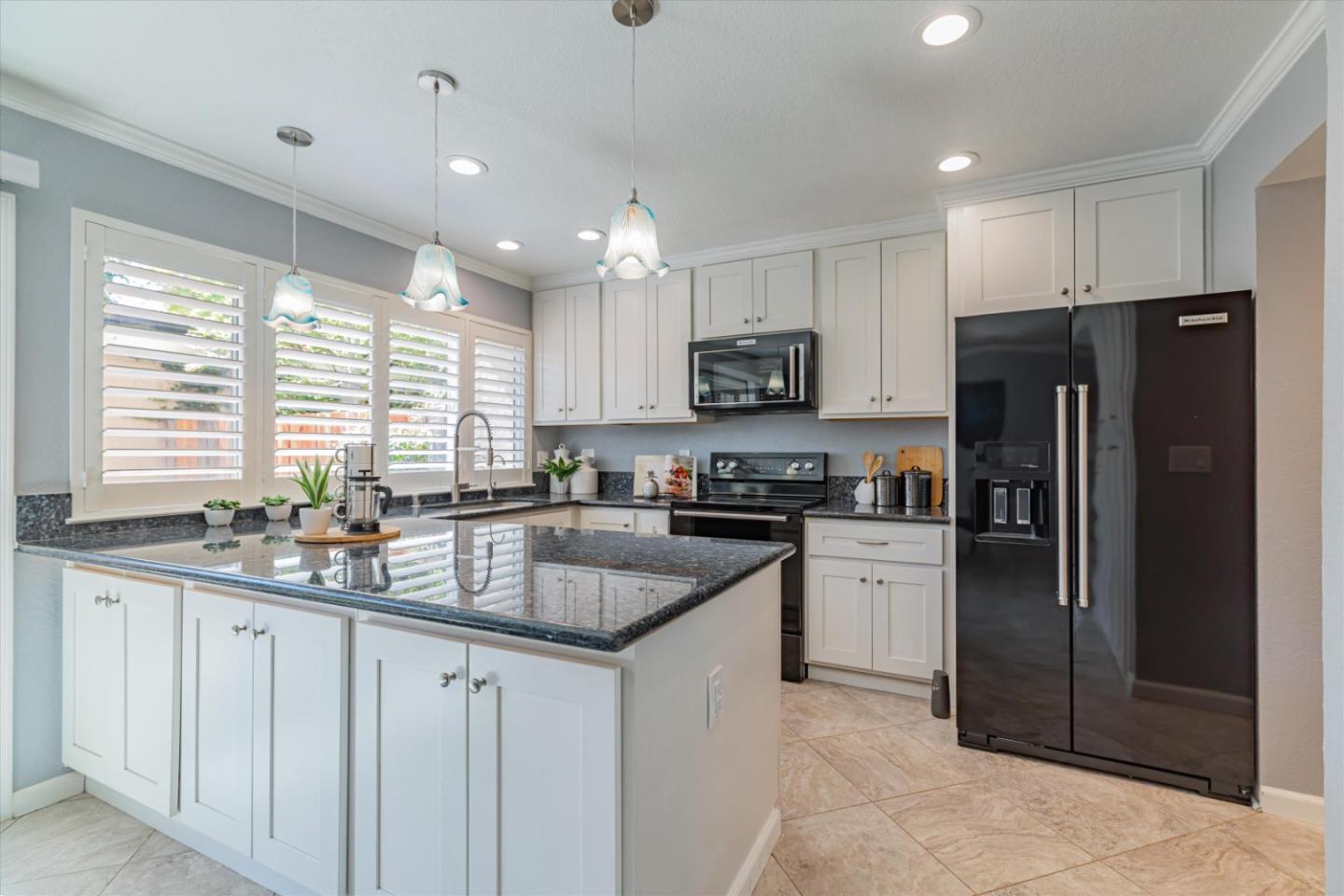 7082 Indian Wells CT