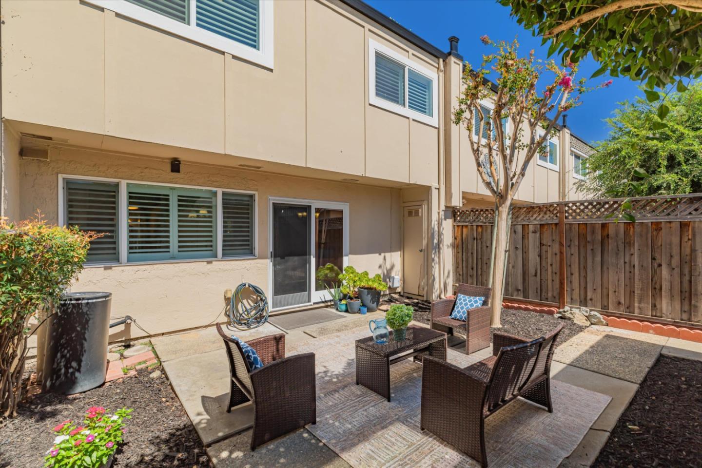 7082 Indian Wells CT