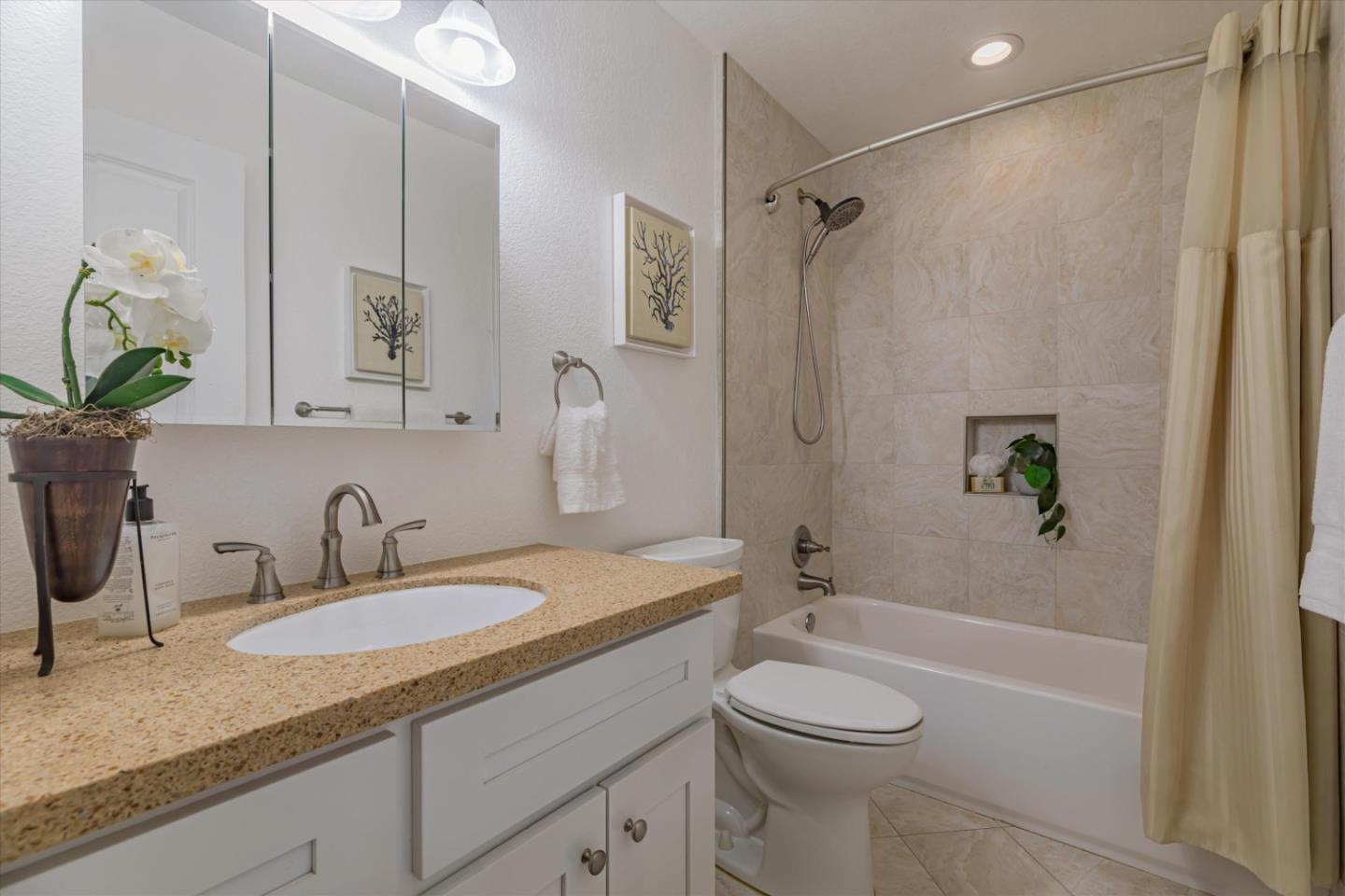 7082 Indian Wells CT