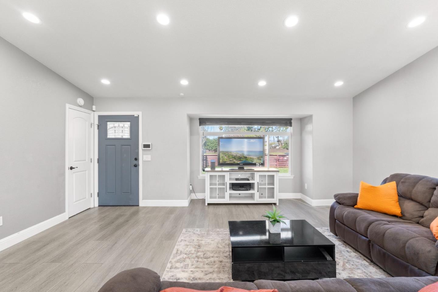 178 Blossom Hill RD