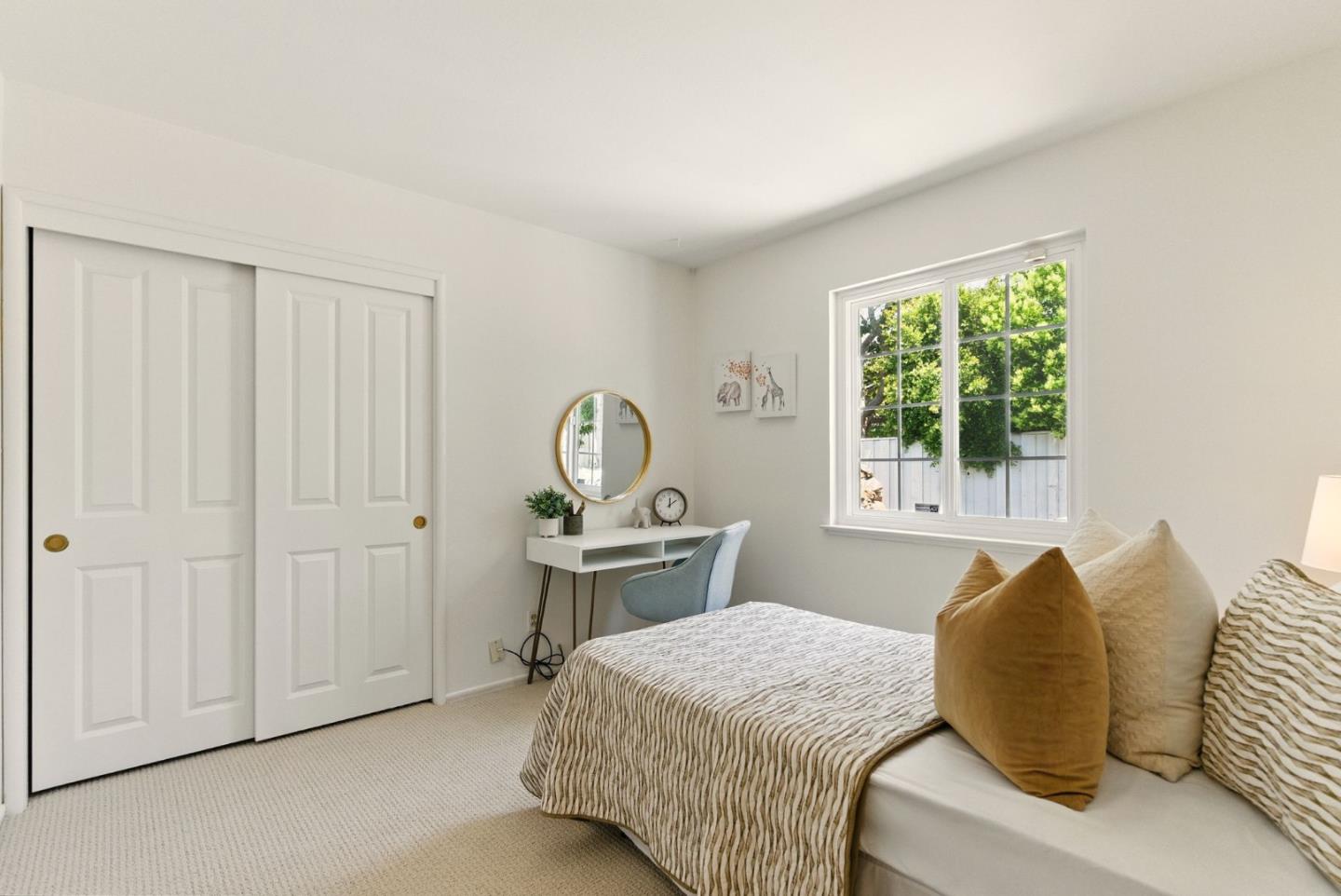 936 Greenwich AVE