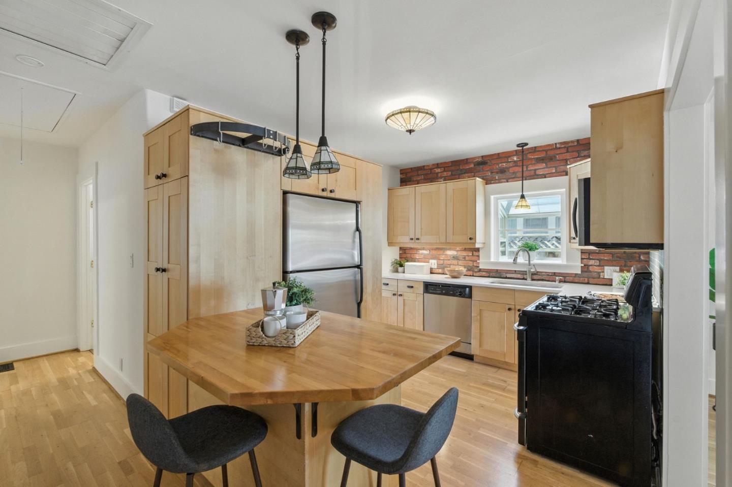 218 North 12th Street