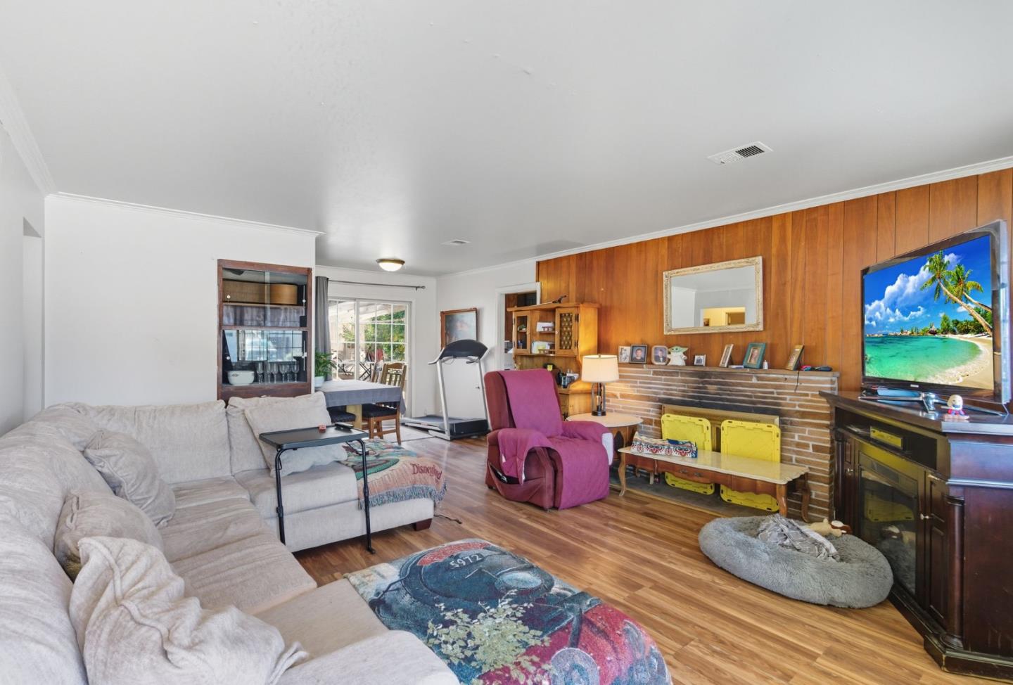 3957 Branson Drive