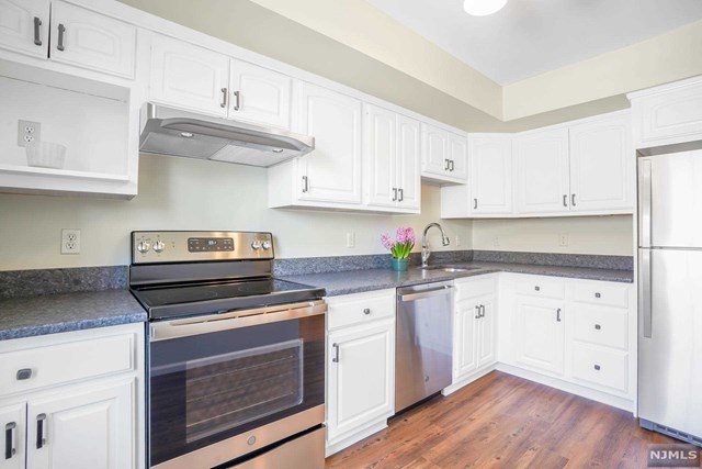 356 East Avenue 3