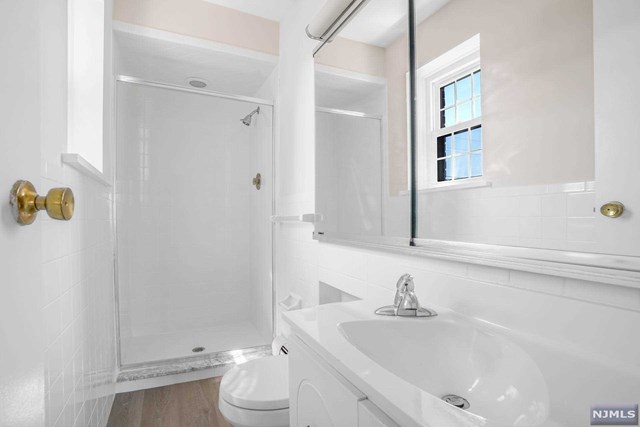 356 East Avenue 3