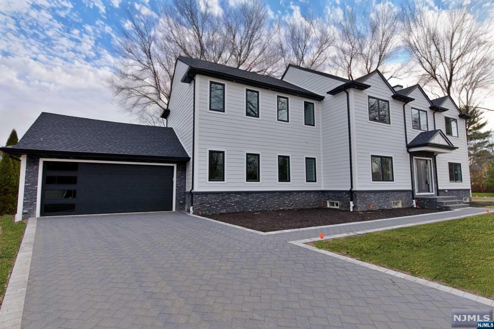 23 Pitcairn Avenue