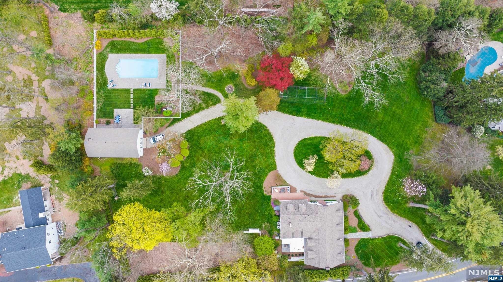933 East Saddle River Road