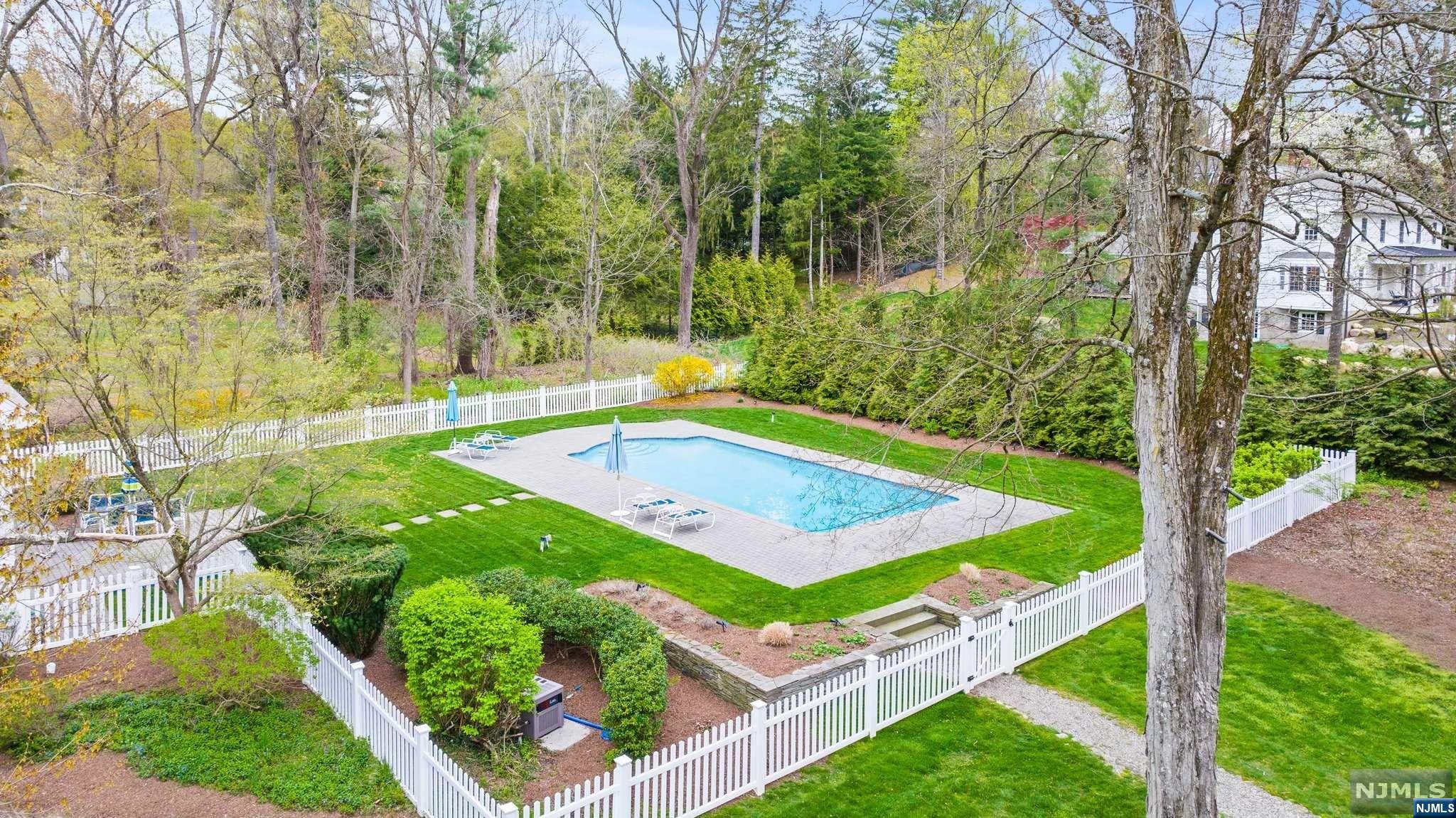 933 East Saddle River Road