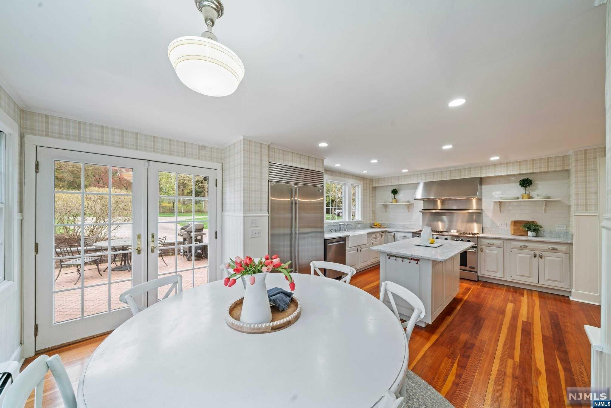 933 East Saddle River Road