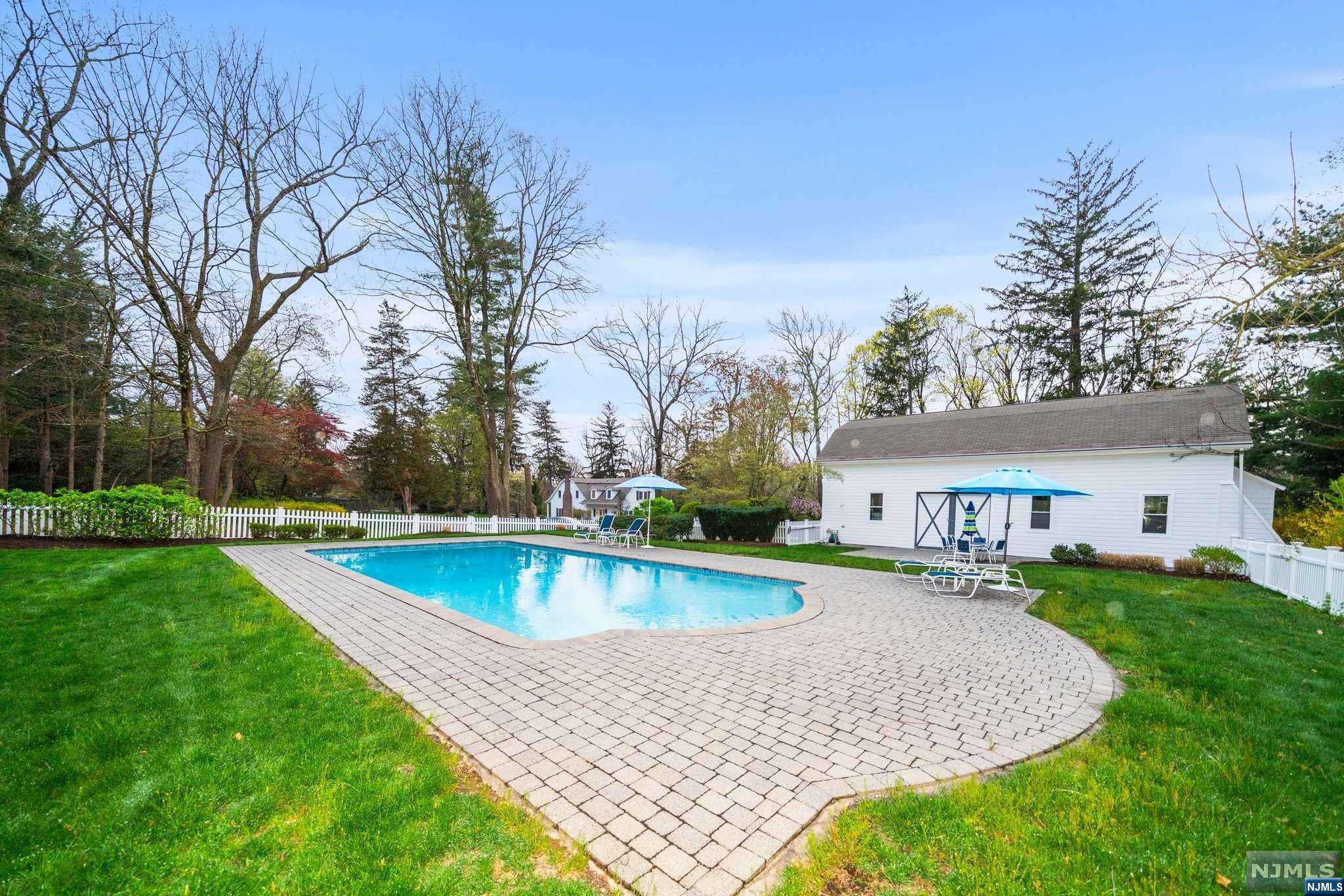 933 East Saddle River Road