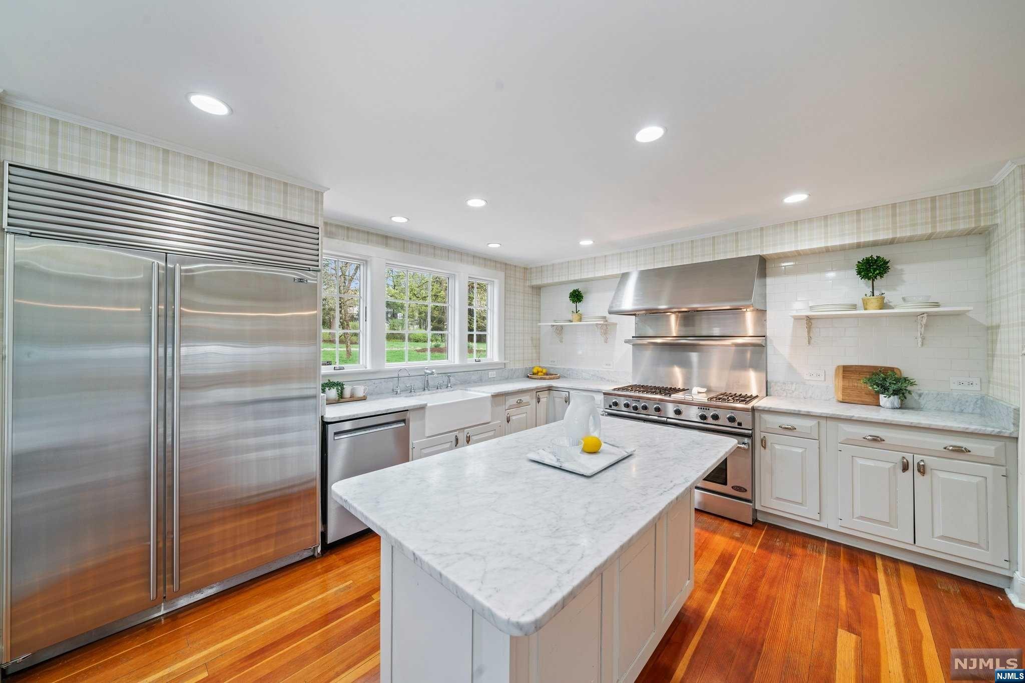 933 East Saddle River Road