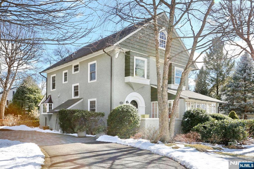 149 Sunset Avenue