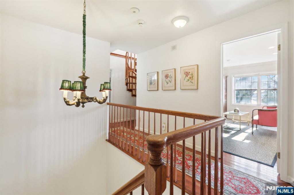 140 Bellair