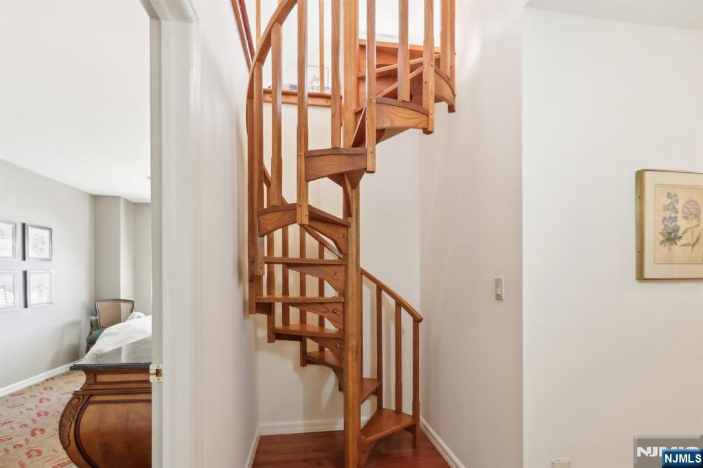 140 Bellair