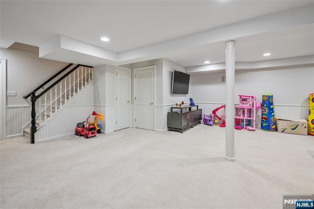 24 Murray Avenue
