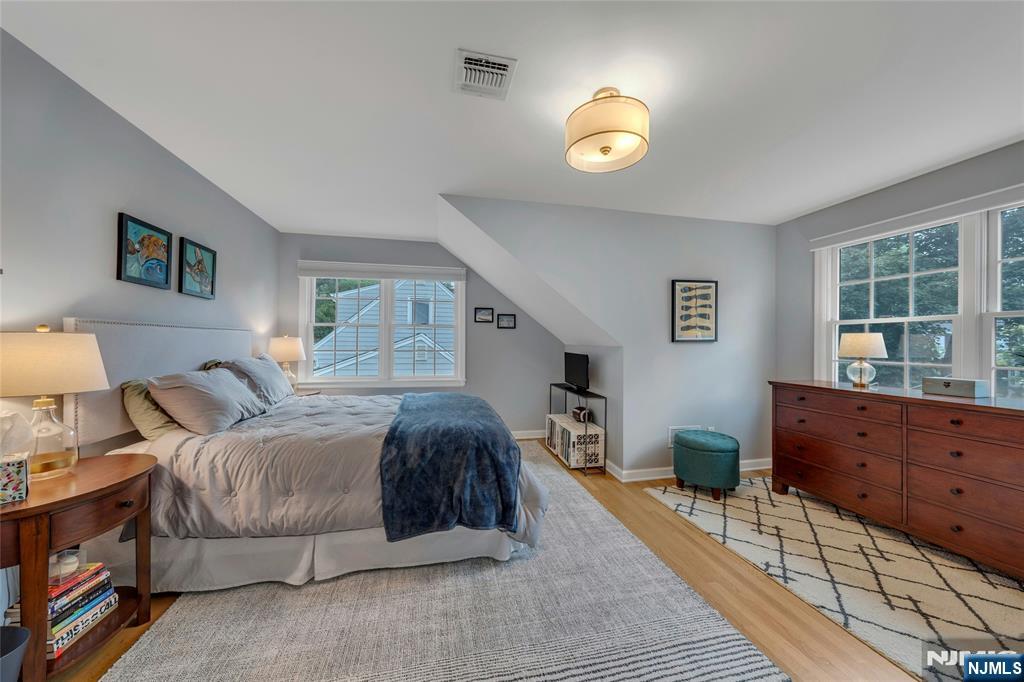 52 Kenmore Place