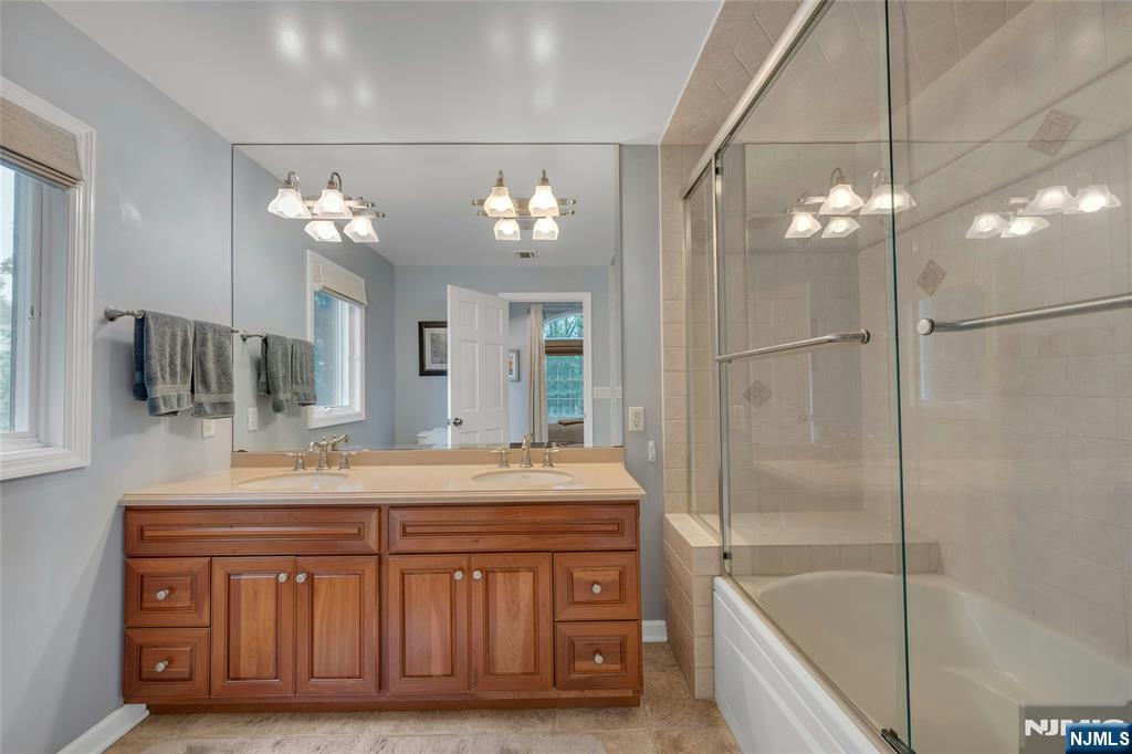 52 Kenmore Place