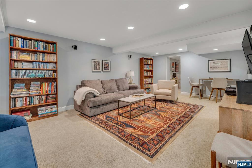 52 Kenmore Place