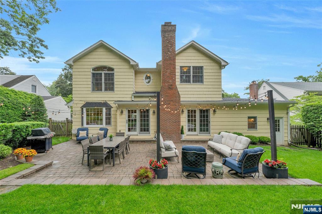 52 Kenmore Place