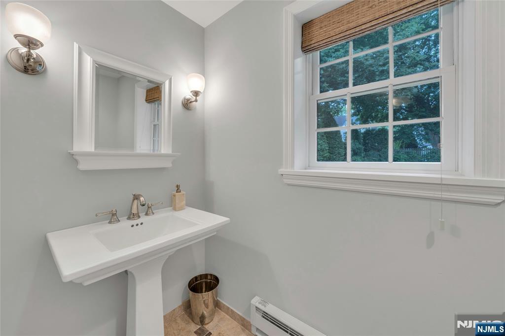 52 Kenmore Place