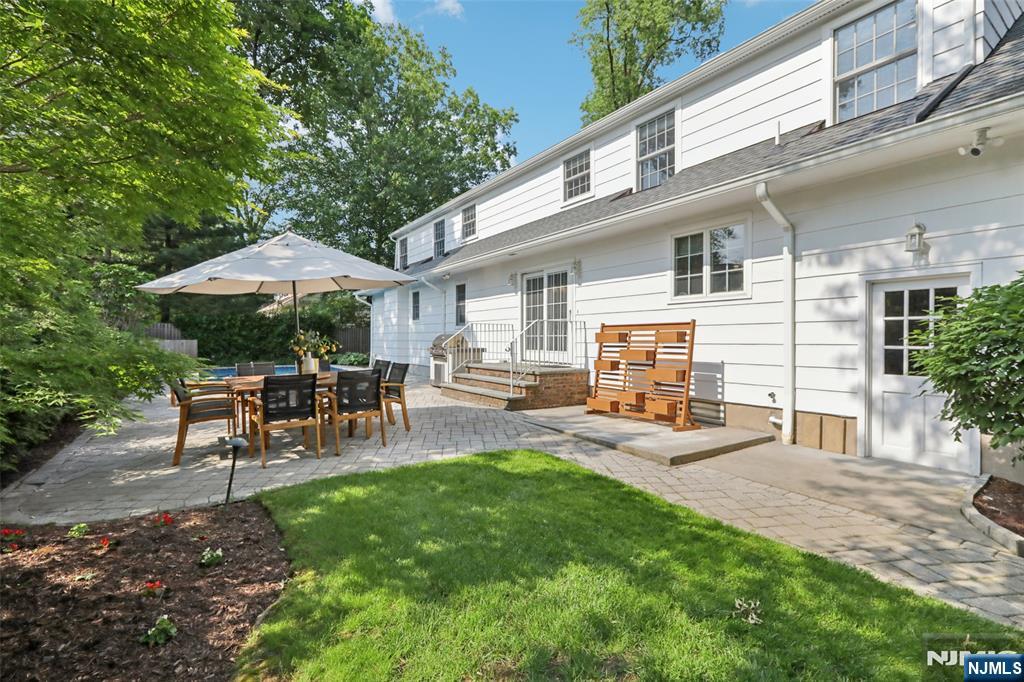 133 Foster Terrace
