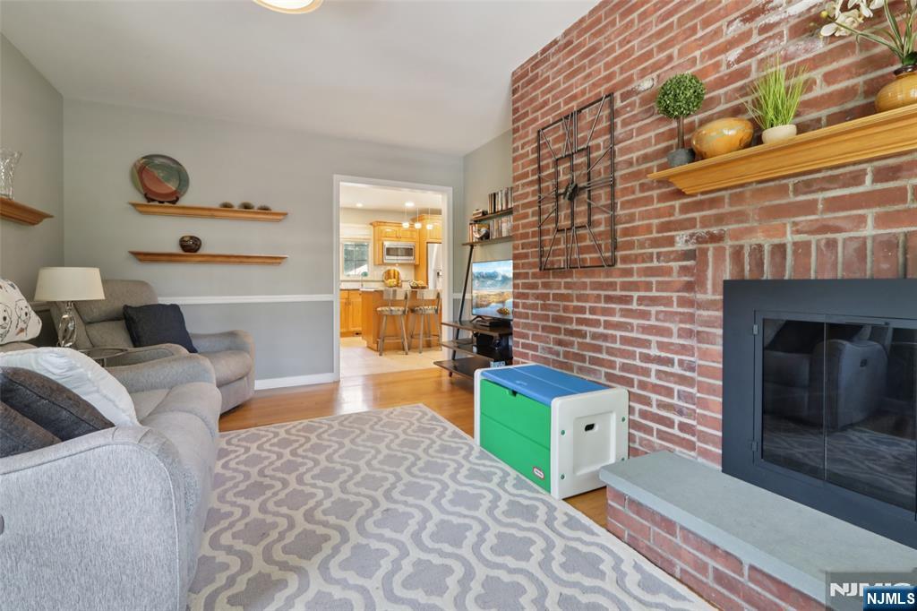 133 Foster Terrace