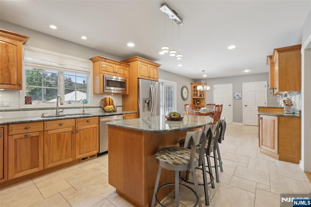 133 Foster Terrace