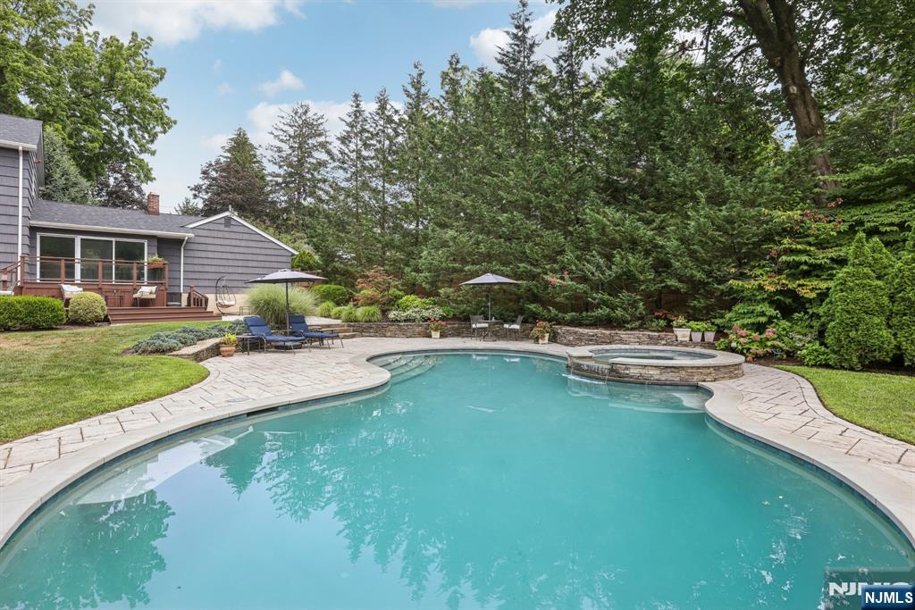 268 Iris Court