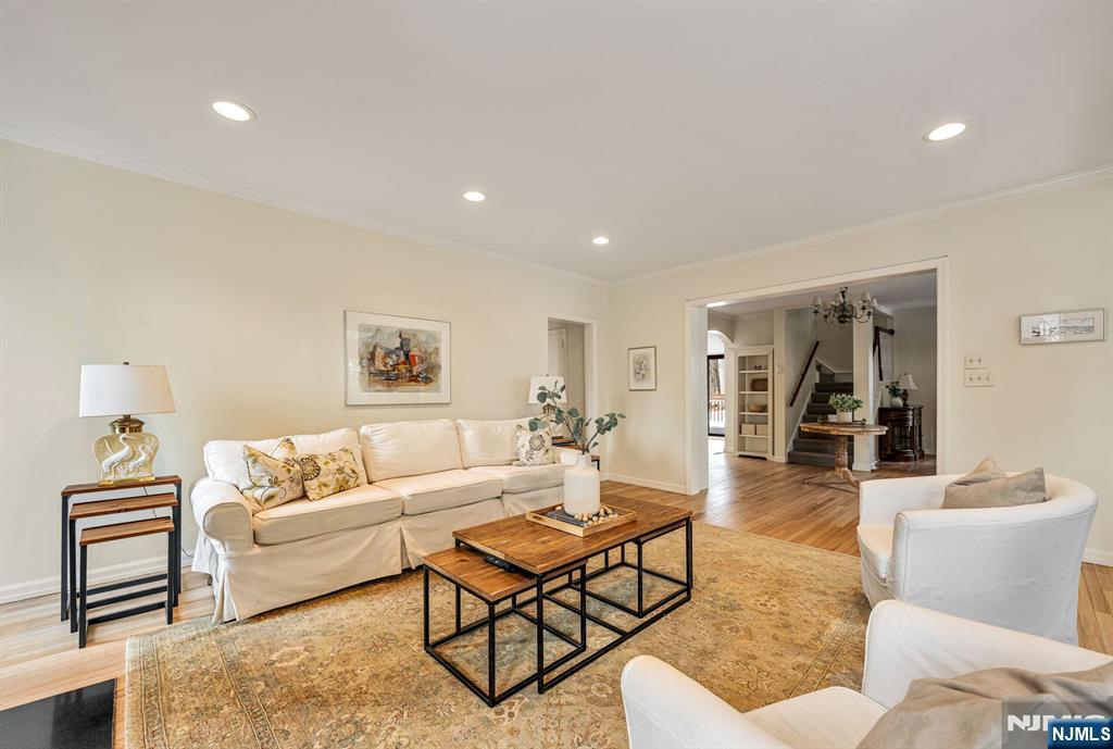 22 Knollwood Drive