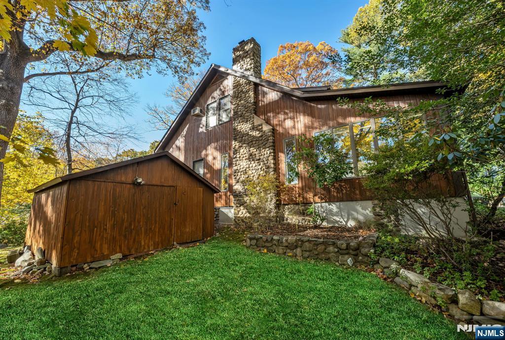 22 Knollwood Drive