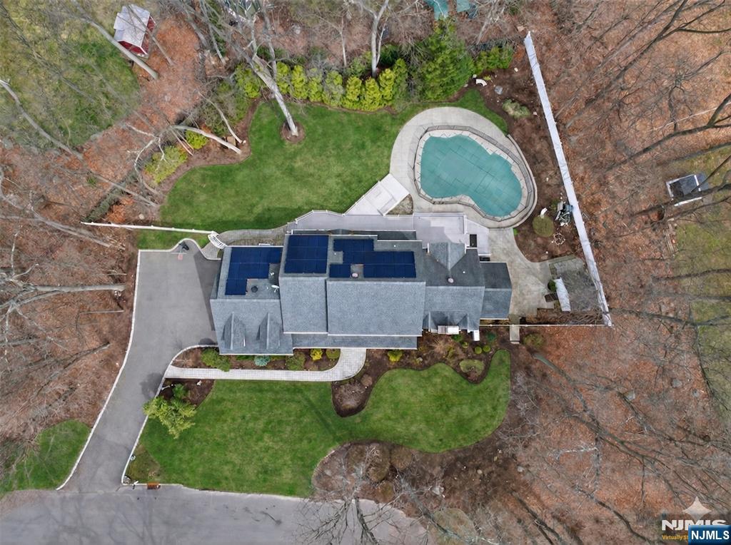 381 Lawrence Court
