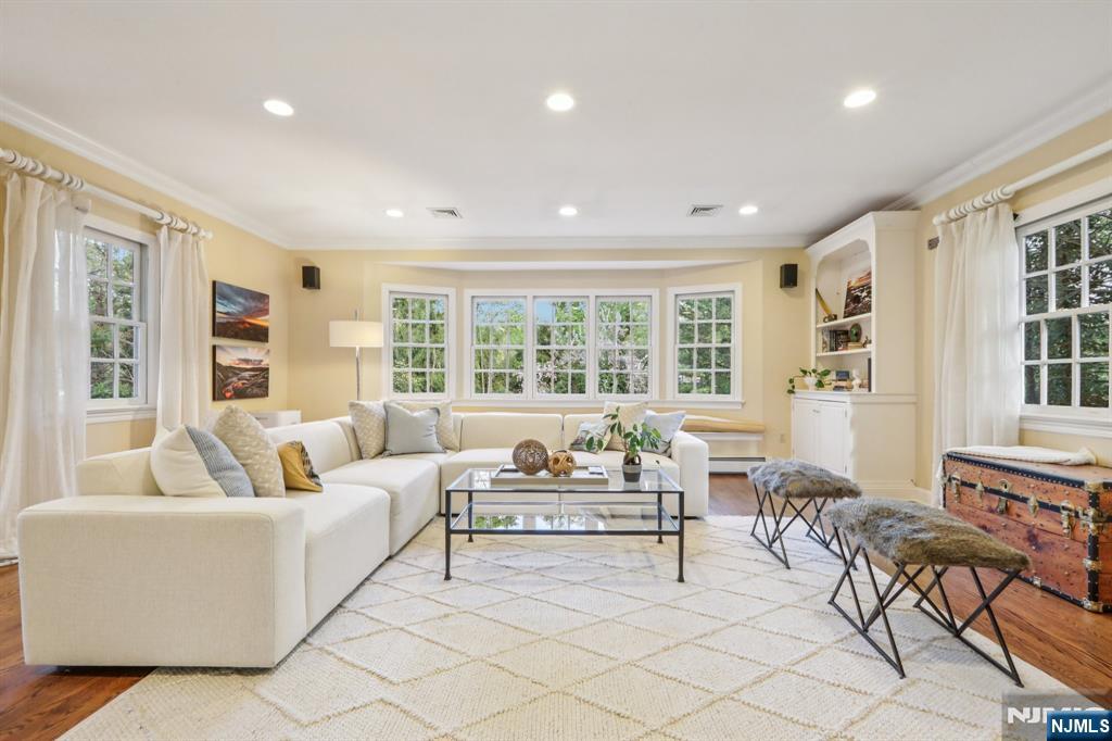215 Beechwood Road
