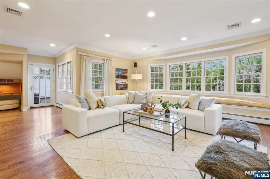 215 Beechwood Road