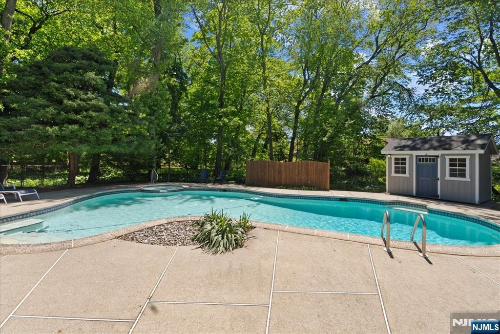 74 Van Blarcom Lane