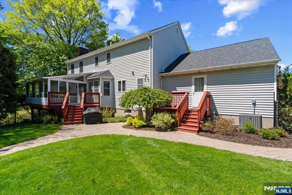 74 Van Blarcom Lane