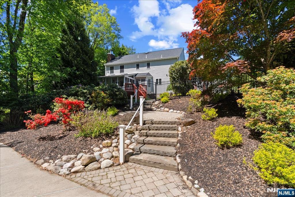 74 Van Blarcom Lane