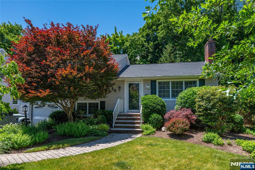 23 Carlton Avenue