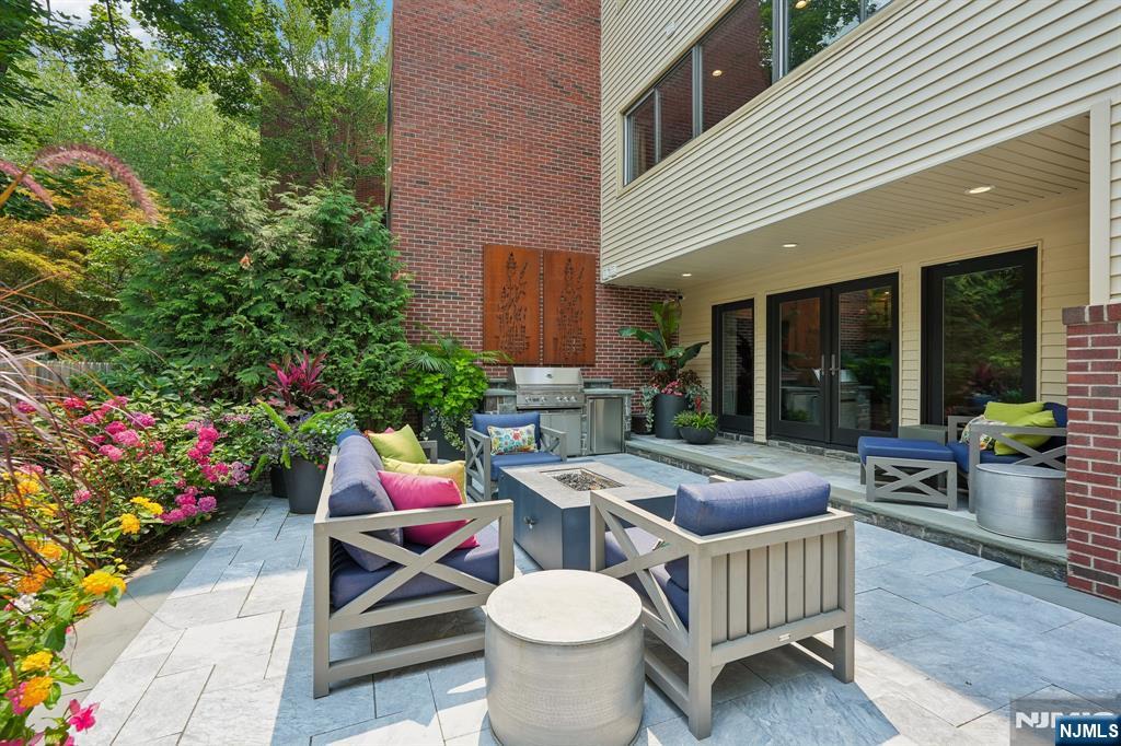 25 Daniel Court