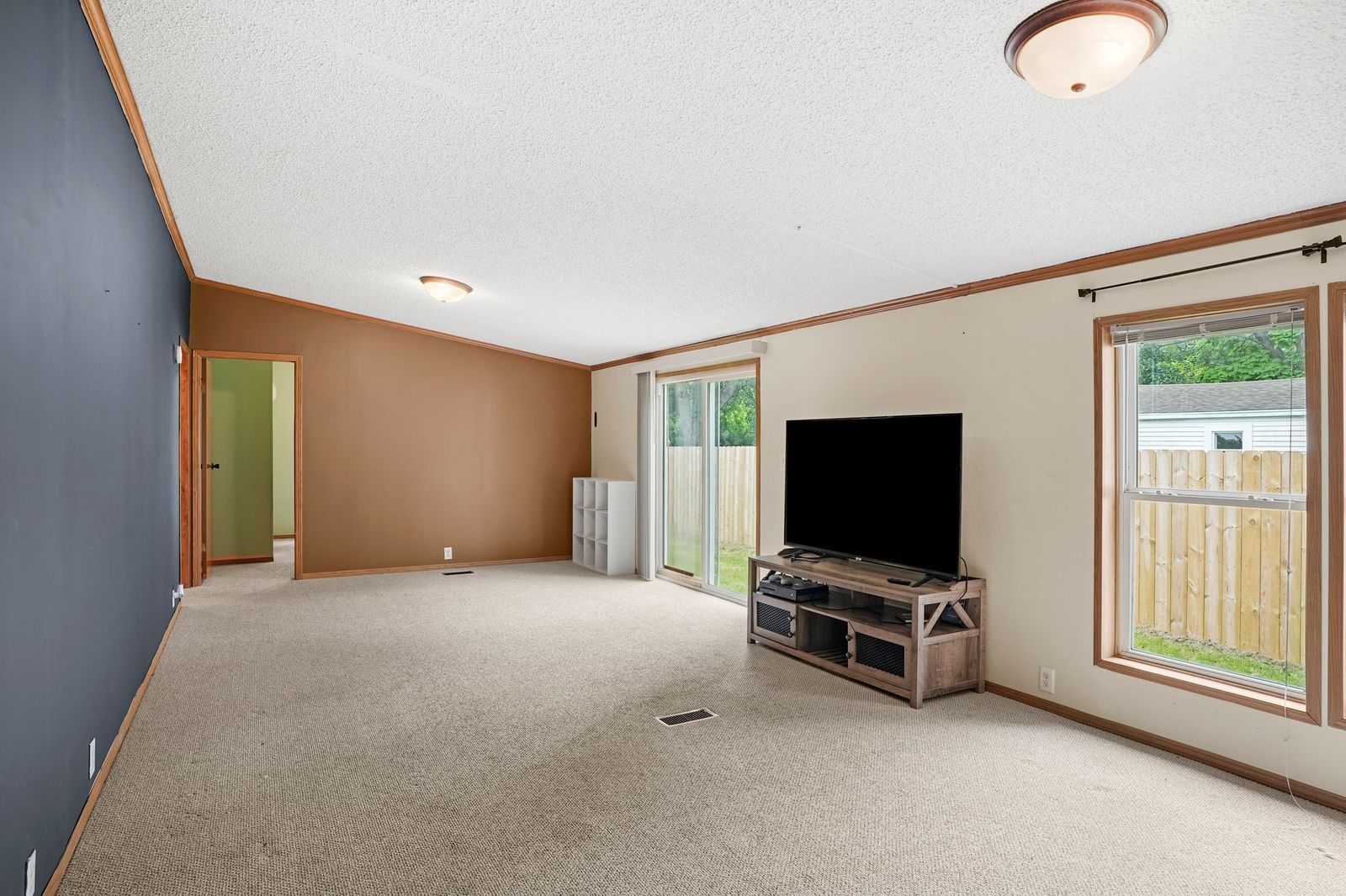 23909 IVY Street