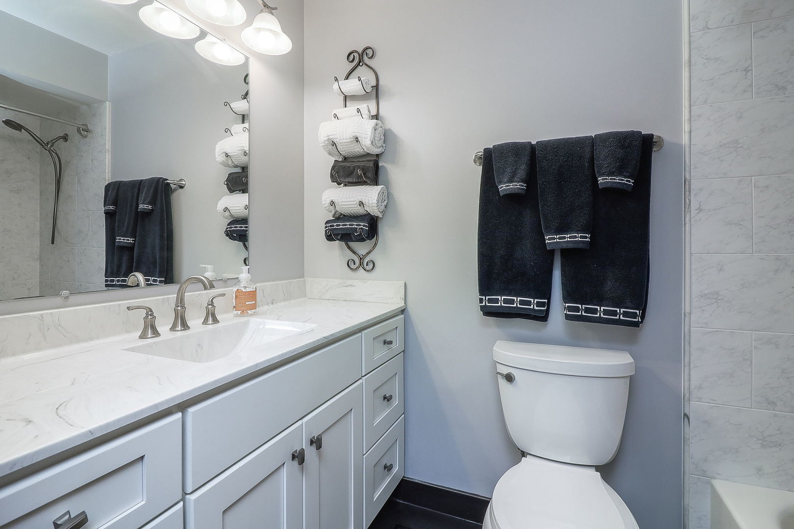 310 Sheridan Drive Unit: 1C
