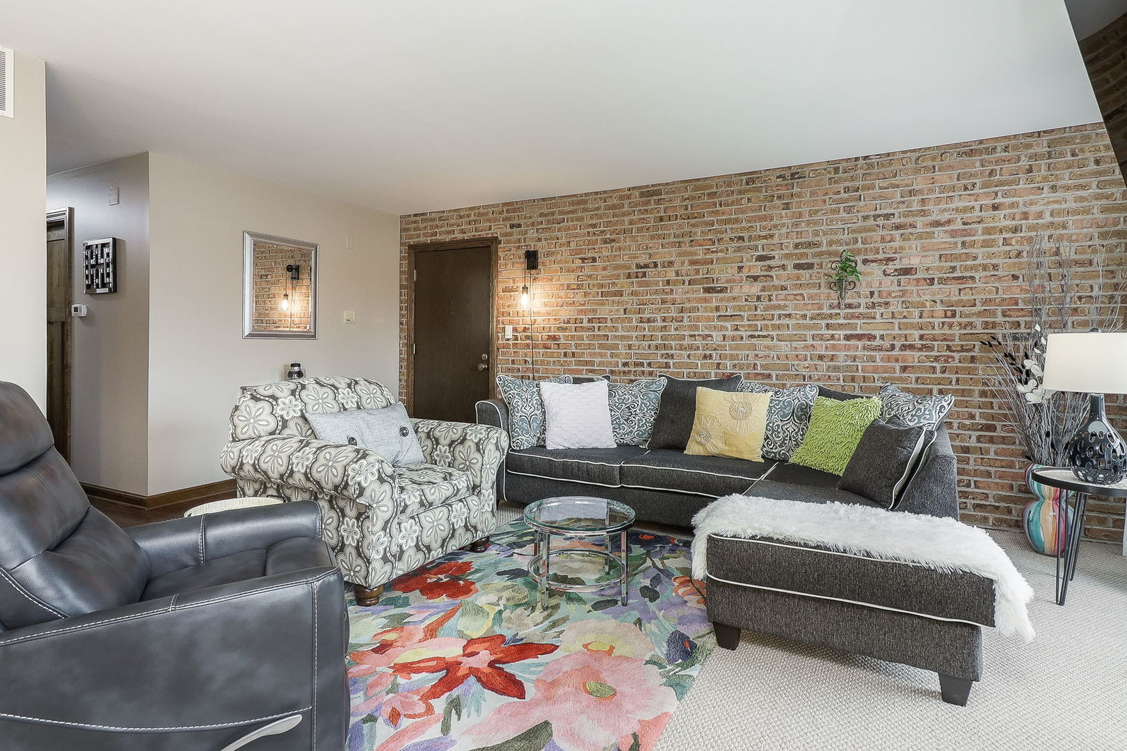 310 Sheridan Drive Unit: 1C