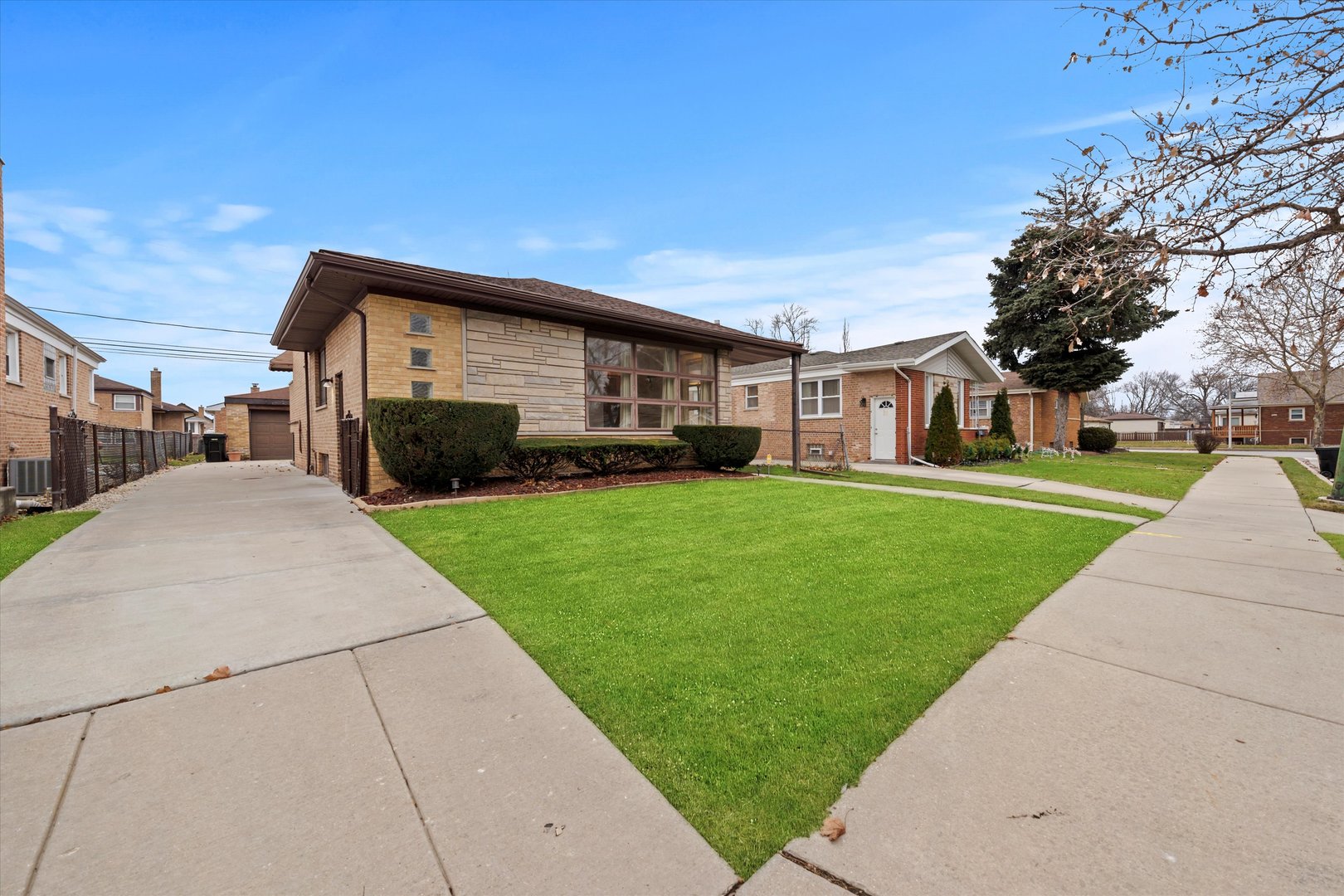 2753 W 84th Street