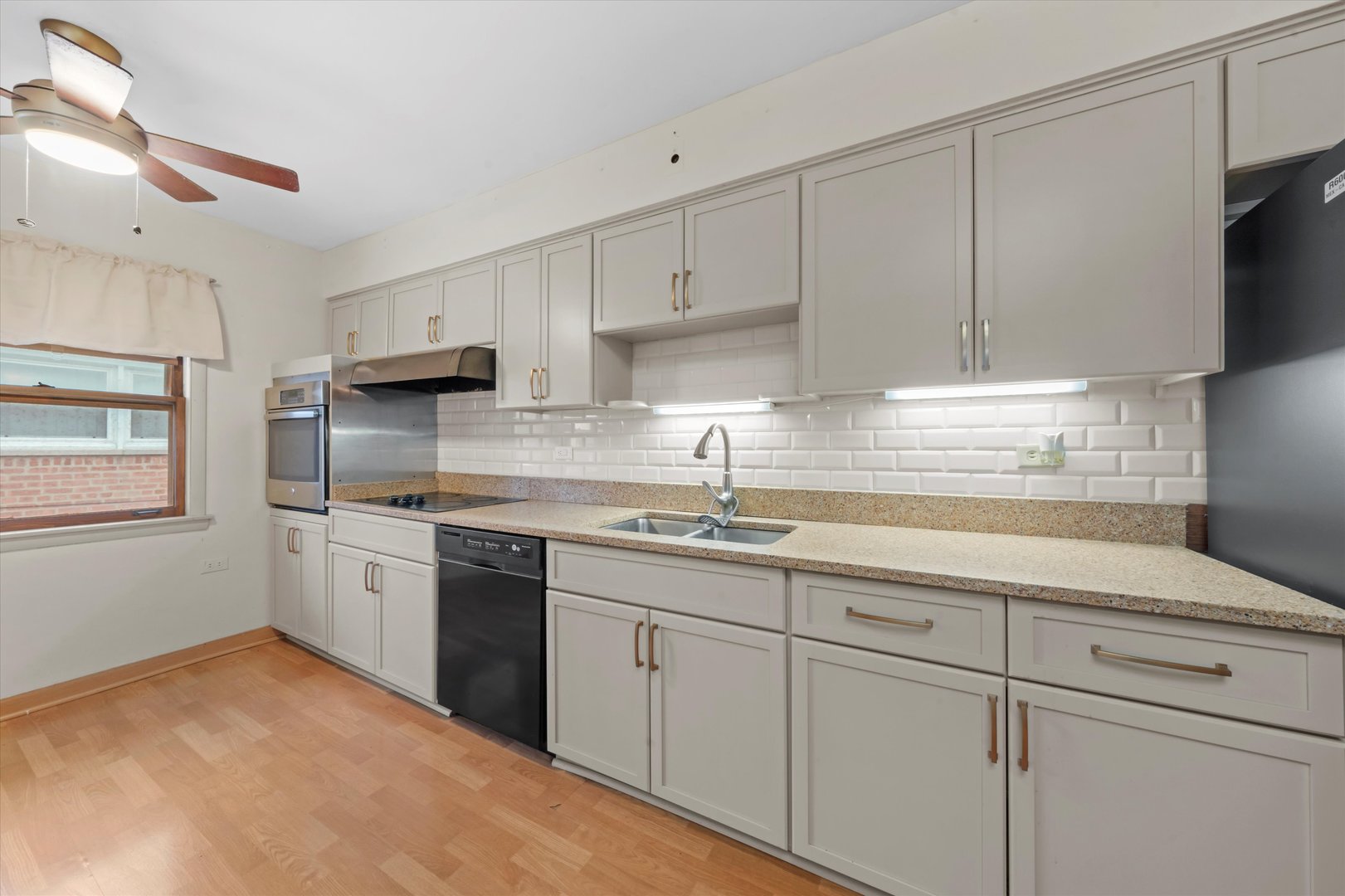 2753 W 84th Street