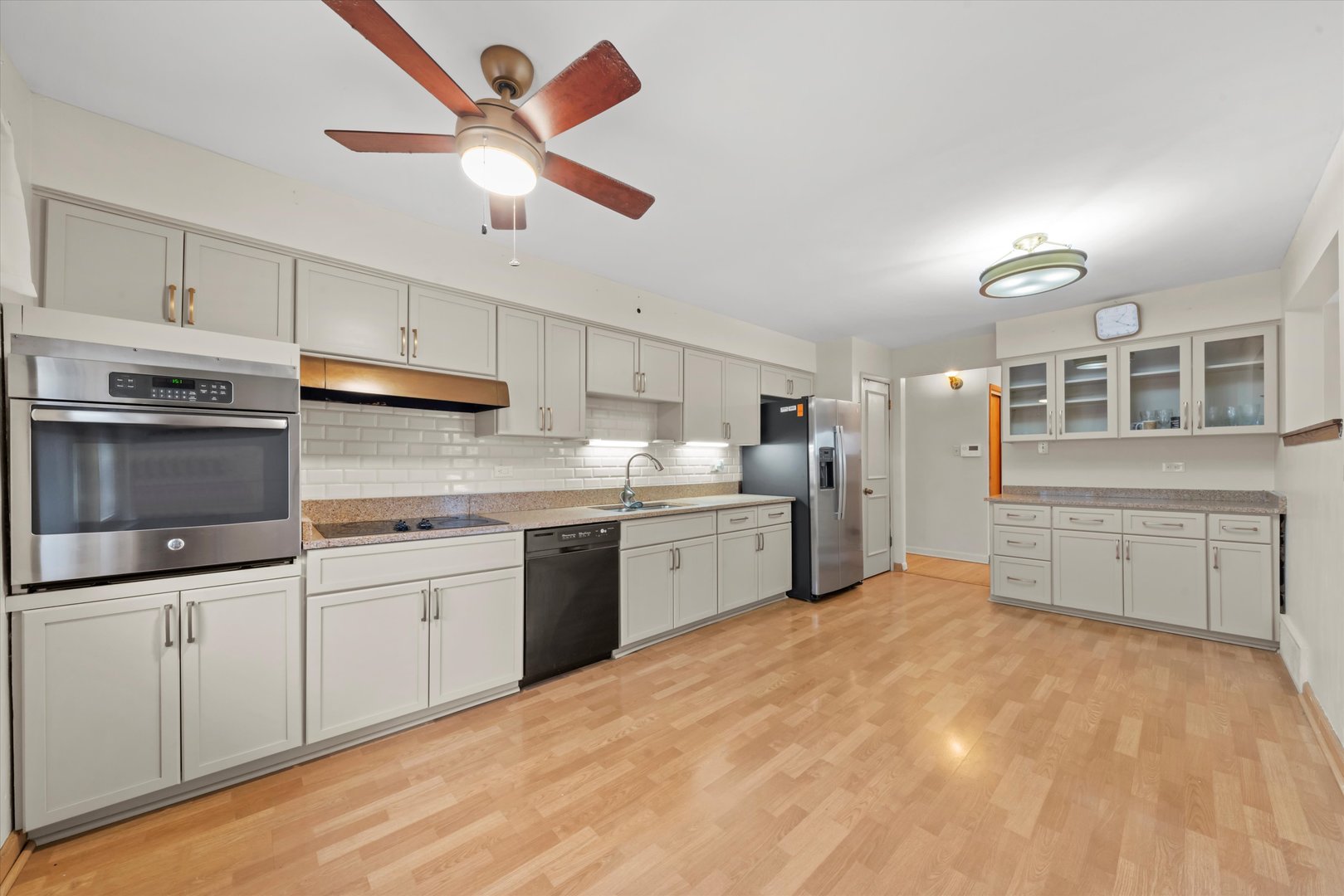 2753 W 84th Street