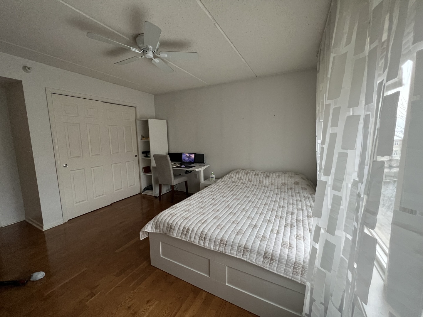 390 S Western Avenue Unit: 401