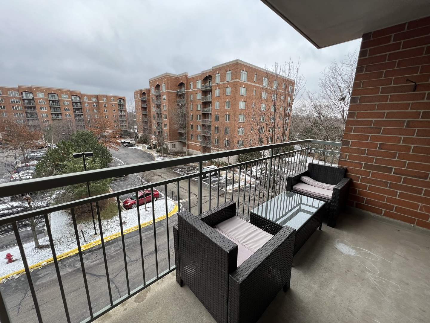 390 S Western Avenue Unit: 401
