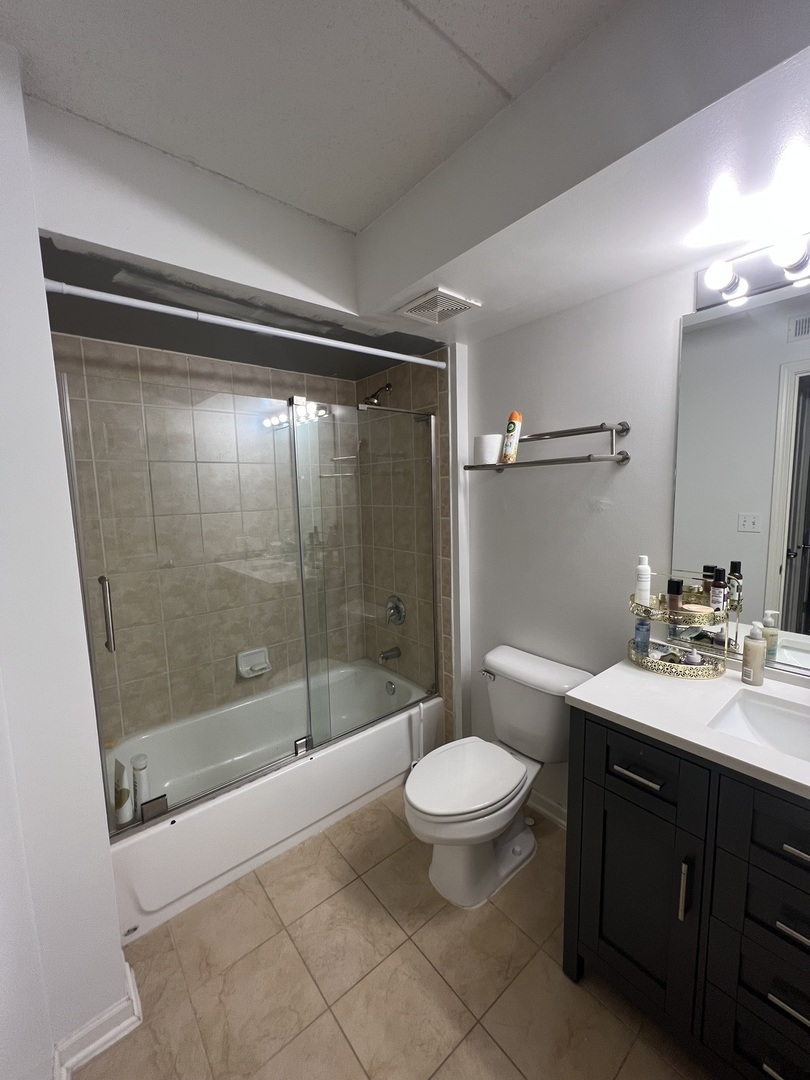 390 S Western Avenue Unit: 401